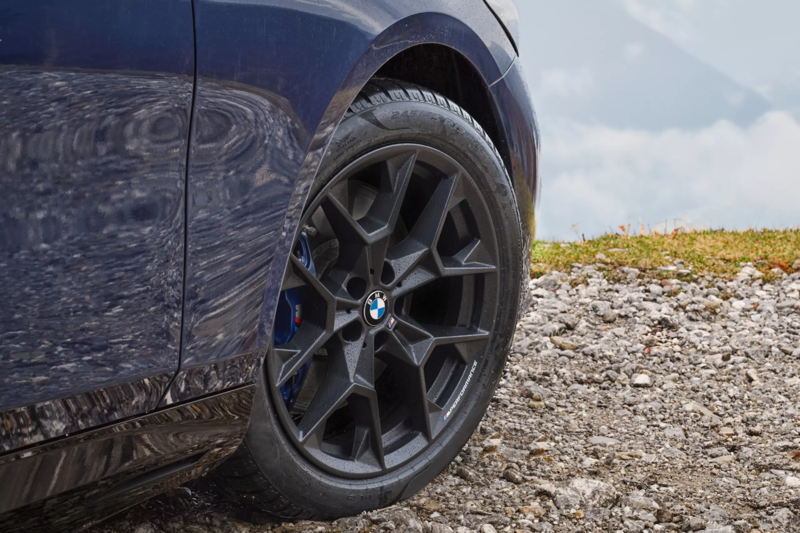 19" M Performance könnyűfém keréktárcsa, Y küllős 942 M.